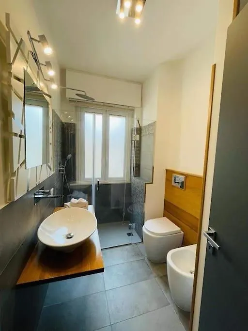 Alessi Design Suite Tra Centro E Mare Palermo Itália